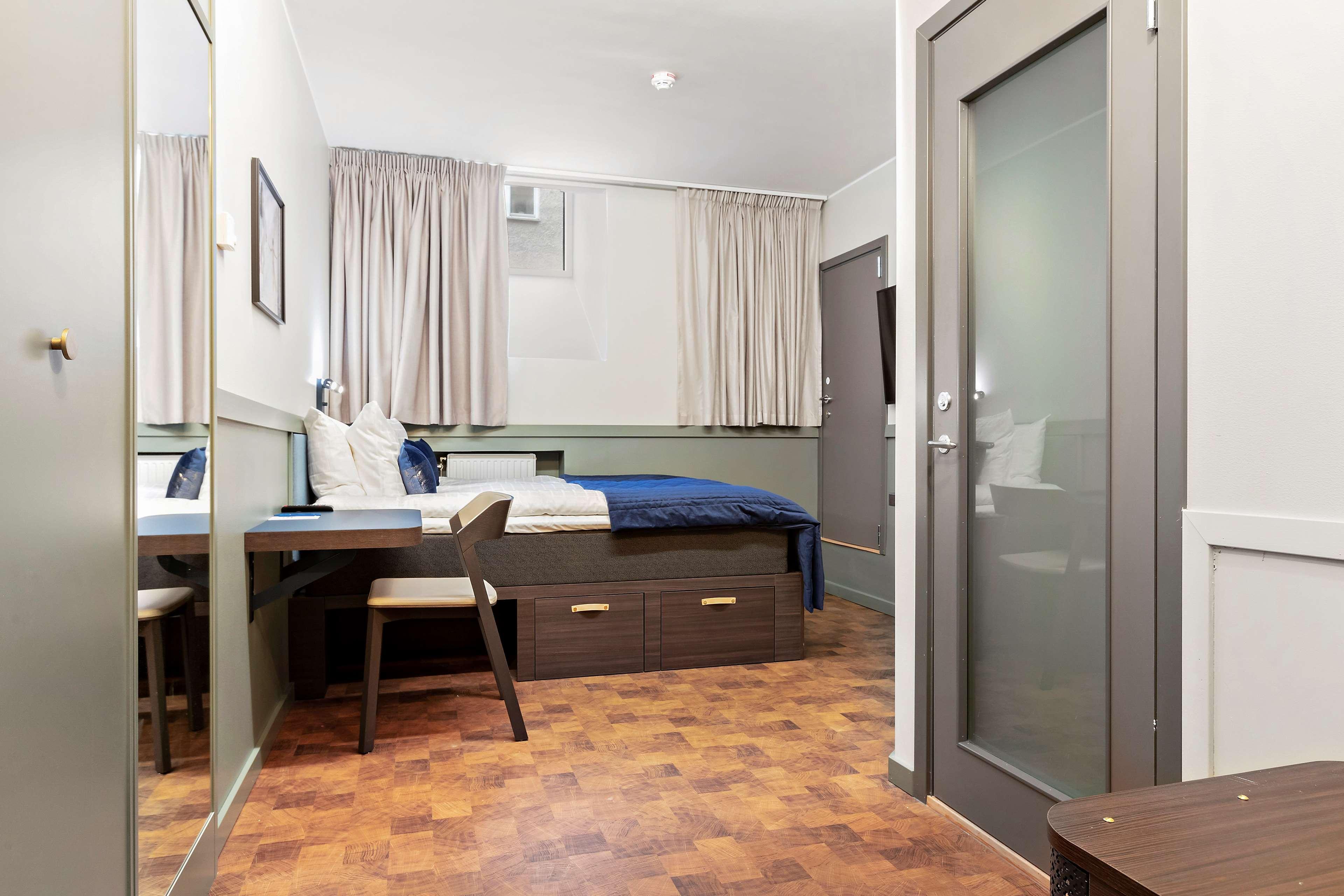Western At 108 Hotel 3*